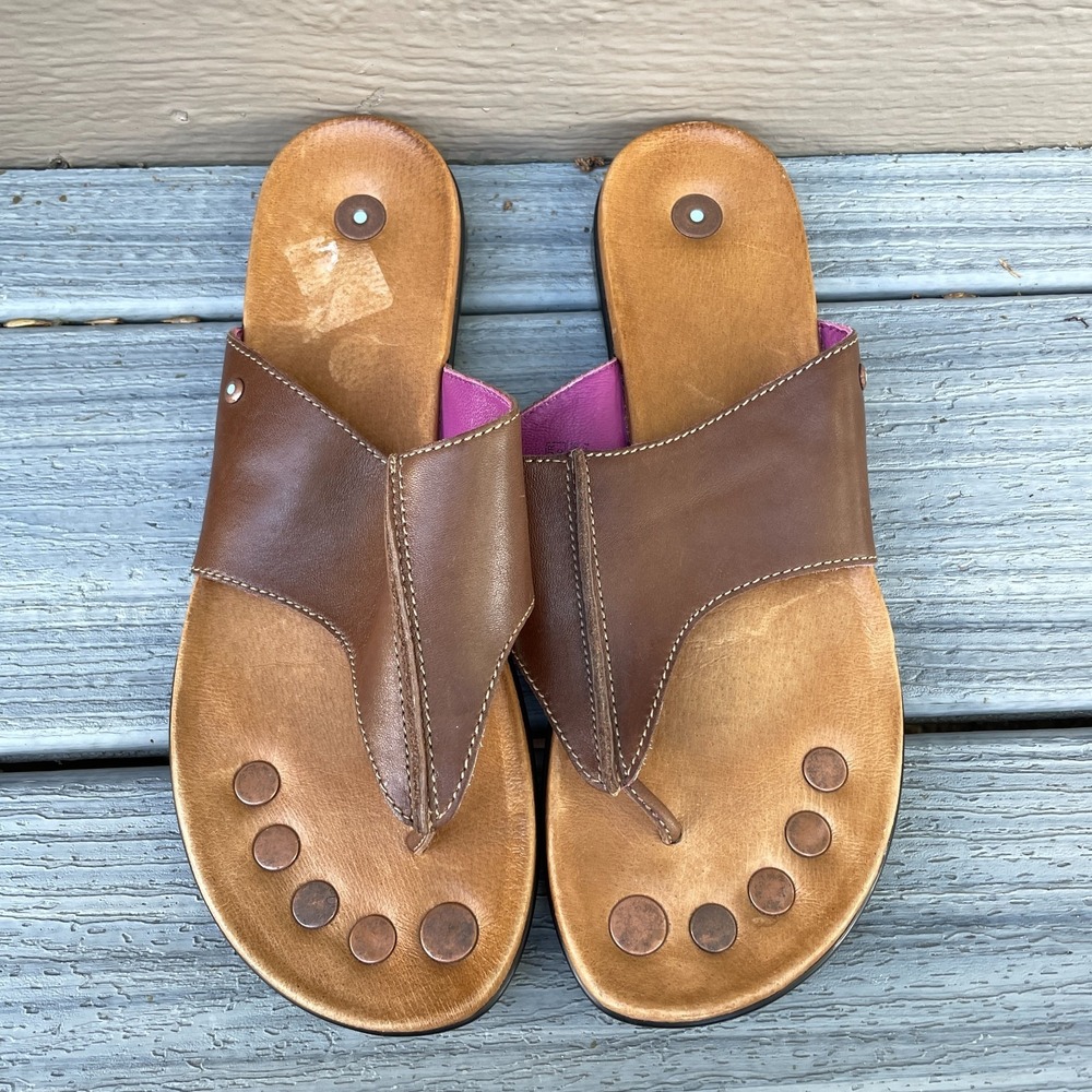 Juil Vista Grounding Copper Stud Brown Leather Thong Flip Flop Sandal Women's 10